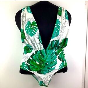 NWT Cupshe Palm Leaf Plunging Neckling One Piece Swimsuit
